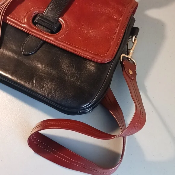 Nanette Lepore Crossbody Purse Bag EXCLUSIVE Leather #eshopchicago - Picture 4 of 15
